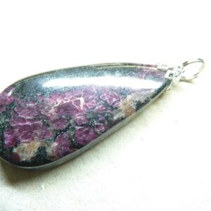 Pendentif Eudialyte 11,9 gr ref 9516