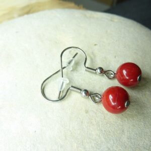 Boucles d'oreilles Corail rouge - perles rondes 7,5 mm