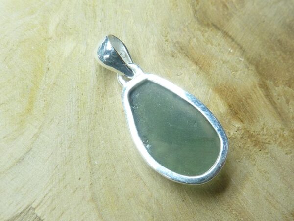 Pendentif Moldavite brut monture argent 925 ref 6115