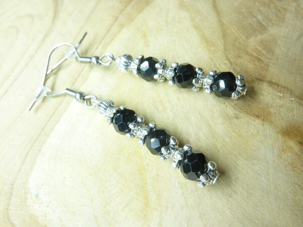 Boucles d'oreilles Spinelle noir