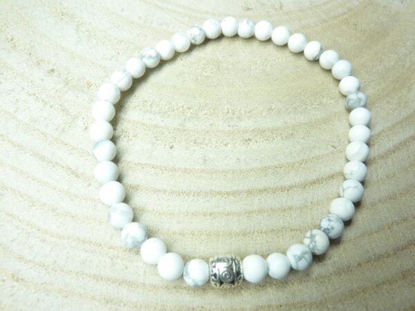 Bracelet Howlite - perles rondes 4 mm