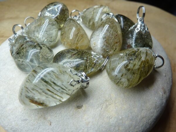 Pendentif quartz tourmaliné verte