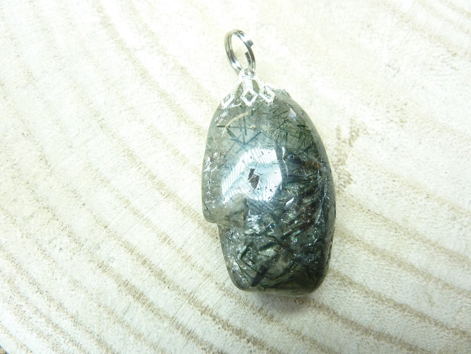 Pendentif quartz tourmaliné verte ref 1324