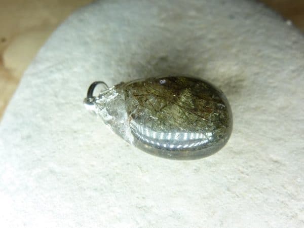 Pendentif quartz tourmaliné verte ref 1430