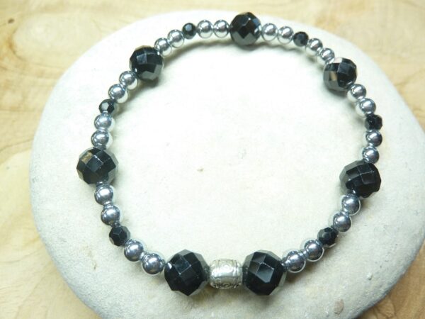 Bracelet Spinelle noir-Hématite - Perles rondes 8-4 mm
