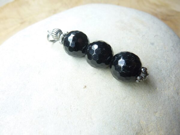 Pendentif Spinelle noir 10 mm