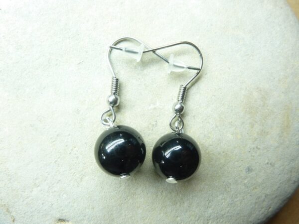 Boucles d'oreilles Spinelle noir perles 10 mm