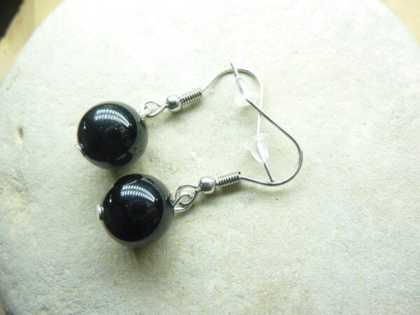 Boucles d'oreilles Spinelle noir perles 10 mm