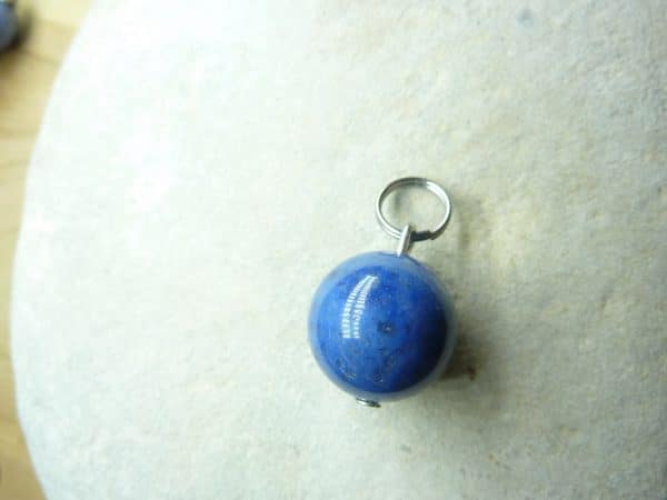 Pendentif Dumortiérite – perles rondes 12 mm
