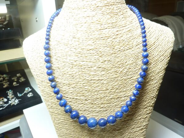 Collier lapis lazuli perles rondes 6 à 14 mm