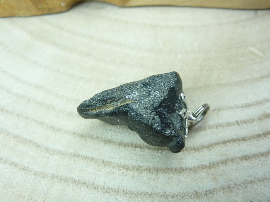 Pendentif Spinelle noir Brut 10,9 gr ref 1903