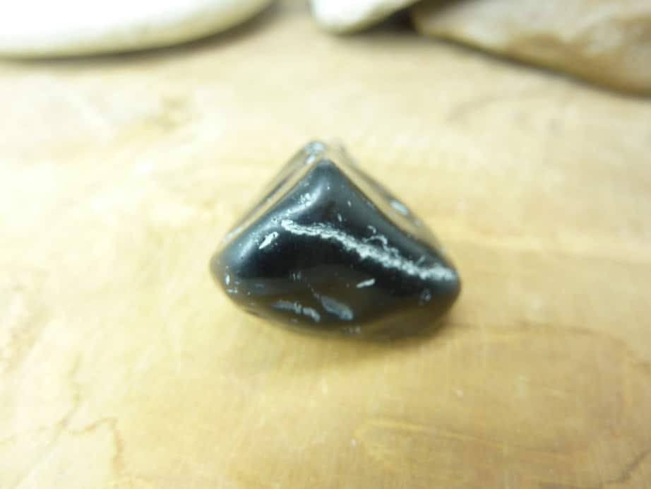 Pendentif Spinelle noir Brut 29,8 gr ref 4358