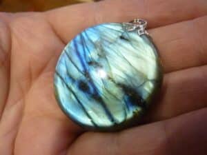 Pendentif Labradorite 22,8 gr ref 3329