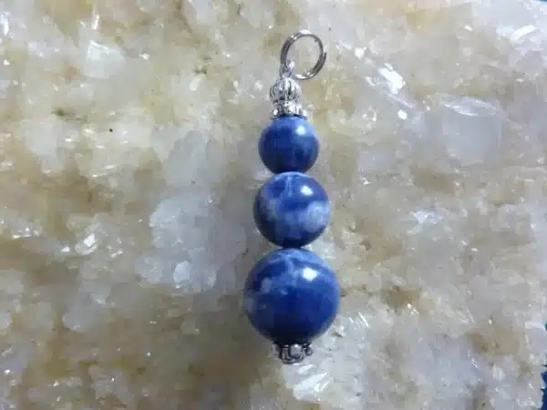 Pendentif Sodalite perles rondes 12-10-8 mm