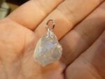 Pendentif célestine brut ref 1233
