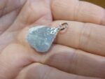 Pendentif célestine brut ref 1233