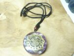 Collier pendentif Sri Yantra-Améthyste orgonite