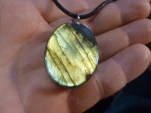 Collier pendentif Labradorite GG 012