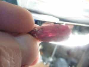 Pendentif spinelle rouge brut pierre rare et exceptionnelle ref 241