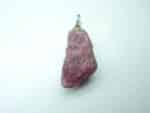 Pendentif spinelle rouge brut pierre rare et exceptionnelle ref 241
