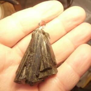 Pendentif tourmaline verte-noire Ultra Rare GG 39