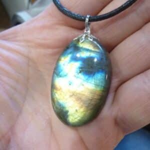 Pendentif Labradorite spécial pour thérapeute GG 0603