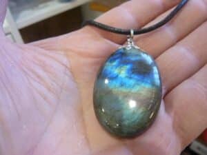 Pendentif Labradorite spécial pour thérapeute GG 0603