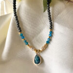 Collier pendentif Apatite bleue-Onyx noir-Hématite