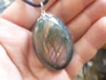 Pendentif Labradorite violet spécial pour thérapeute GG V12
