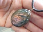 Pendentif Labradorite violet spécial pour thérapeute GG V12