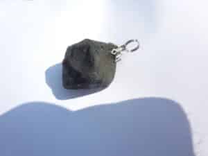 Pendentif Spinelle noir 24,5 gr ultra rare gg K1