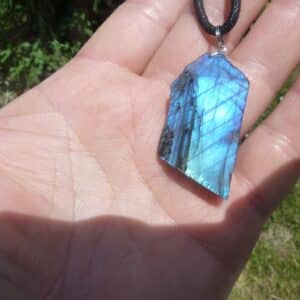 Pendentif Labradorite brut spécial pour thérapeute GG 247