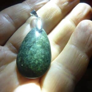 Pendentif Obsidienne oeil céleste mentogochol GG 3306