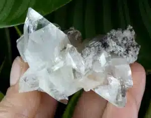 Apophyllite en lithothérapie : vertus, propriétés et usages