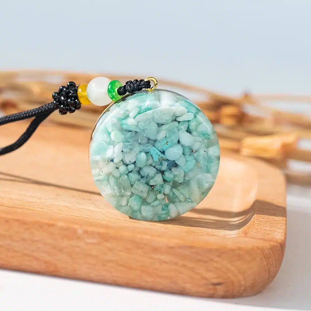 Collier pendentif orgonite Triskel amazonite-Lapis lazuli