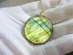 Collier pendentif Labradorite GG 7708 + chaine acier inoxydable doré 50 cm