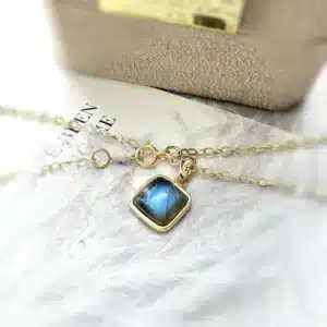 Collier pendentif Labradorite + chaine acier inoxydable 50 cm ref or