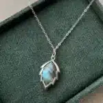 Collier pendentif Labradorite + chaine acier inoxydable 49 cm ref argent