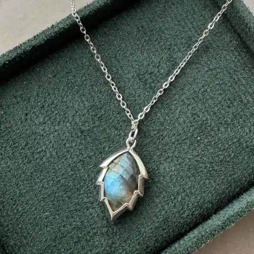 Collier pendentif Labradorite + chaine acier inoxydable 49 cm ref argent