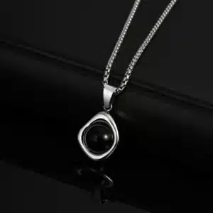 Collier pendentif Spinelle noir acier inoxydable ref 02