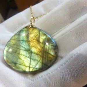 Collier pendentif Labradorite GG 0309 + chaine acier inoxydable doré 50 cm