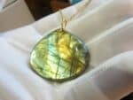 Collier pendentif Labradorite GG 0309 + chaine acier inoxydable doré 50 cm