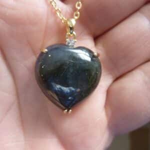 Collier pendentif coeur Labradorite + chaine acier inoxydable 50 cm