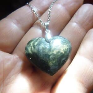 Pendentif coeur mentogochol ( Manta huichol ) argent 925 + chaine acier inoxydable 50 cm